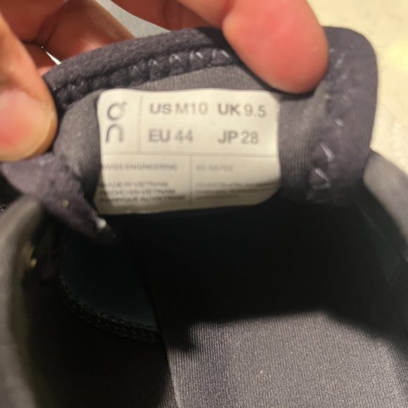 Men\'s Size 10 ON CloudX Running Shoes - BARELY USED / UNDER 30 MILES! main image 4